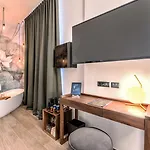 Pensión By The First - Luxury & La Spezia