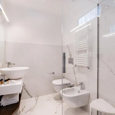 בית הארחה By The First - Luxury & לה ספציה