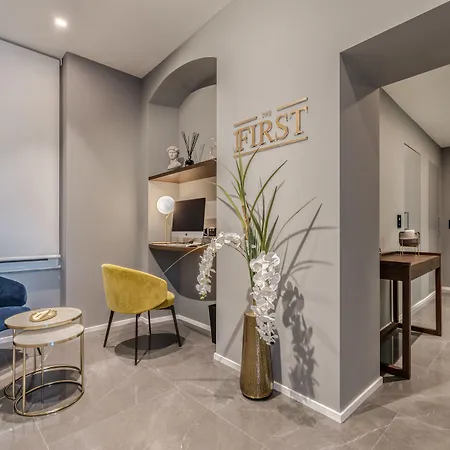 By The First - Luxury & 3* לה ספציה