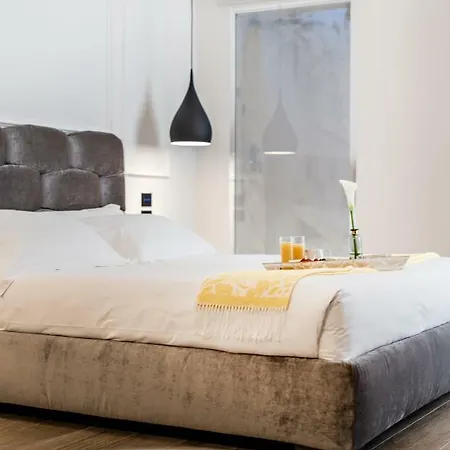 By The First - Luxury & בית הארחה 3*