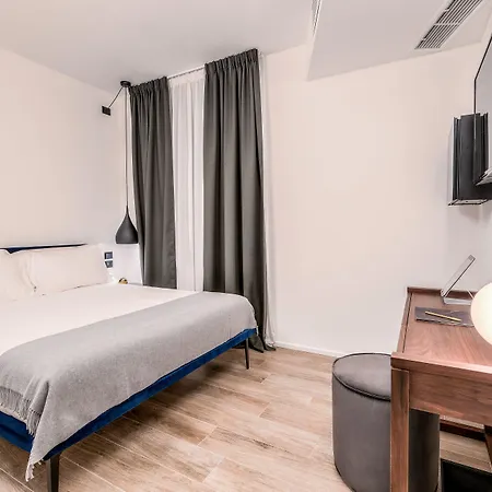 By The First - Luxury & 3* La Spezia