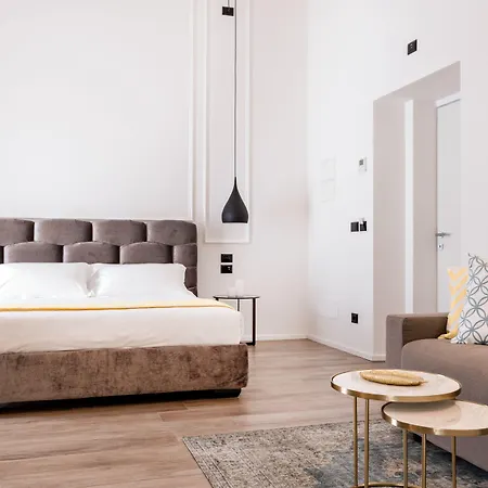 Affittacamere By The First - Luxury & 3*