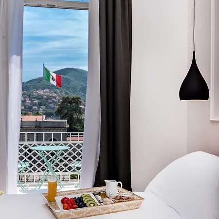 By The First - Luxury & 3* La Spezia