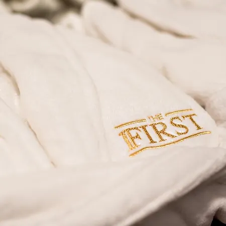 By The First - Luxury & Vendégház La Spezia