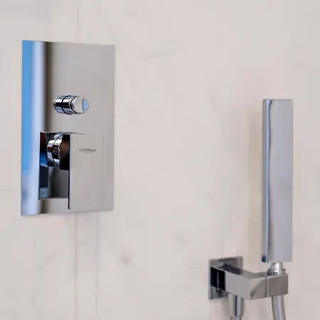 By The First - Luxury & Vendégház La Spezia