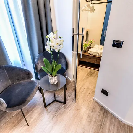 By The First - Luxury & Guest house