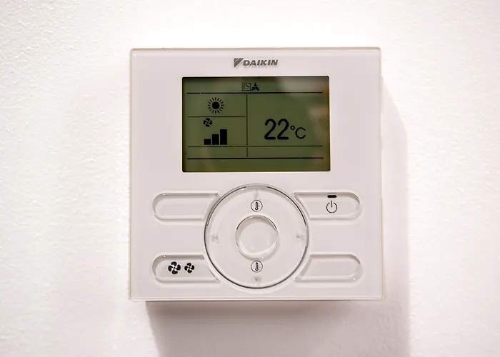 By The First - Luxury & Πανσιόν Λα Σπέτσια