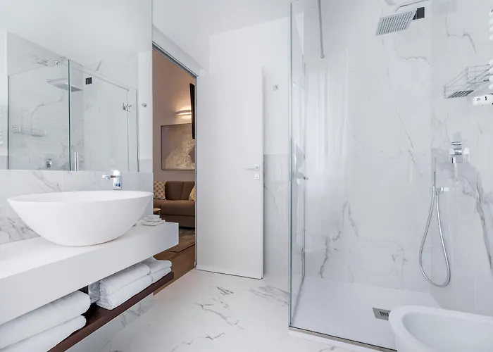 By The First - Luxury & Pensionat La Spezia