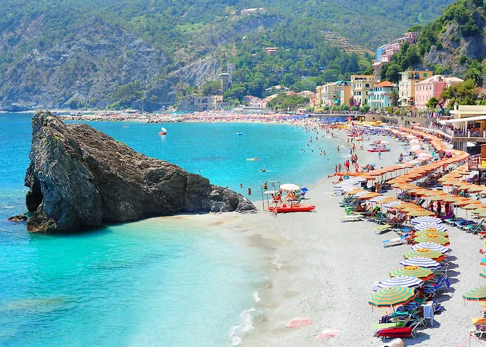 By The First - Luxury & Πανσιόν 3*