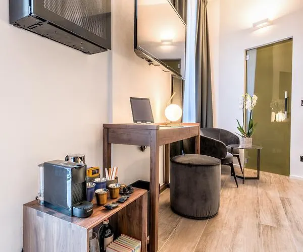 By The First - Luxury & Λα Σπέτσια